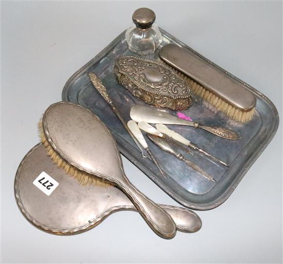 Silver dressing table accessories & a plated tray